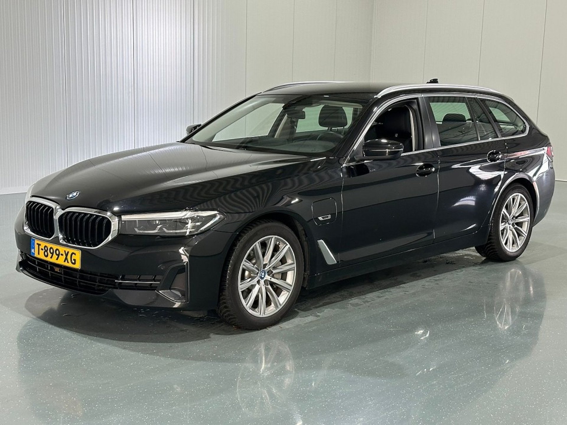 BMW 5 Series 530e Business